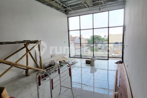 3 bedrooms House in Jakarta, Indonesia No. 13463 5