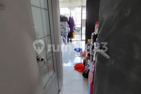 3 bedrooms House in Jakarta, Indonesia No. 13463 6
