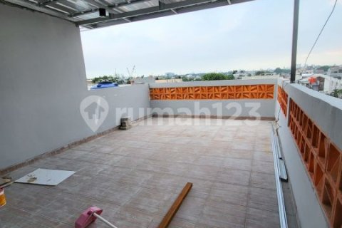 3 bedrooms House in Jakarta, Indonesia No. 13463 18