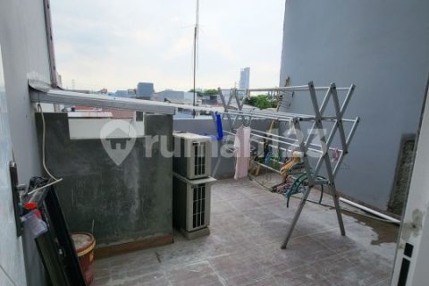 3 bedrooms House in Jakarta, Indonesia No. 13463 11