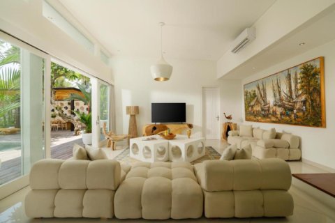 Вилла с 3 спальнями в Южный Денпасар, Денпасар, Индонезия № 9856 10