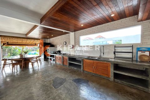 4 bedrooms Villa in Canggu, Badung, Indonesia No. 12528 15