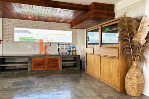 4 bedrooms Villa in Canggu, Badung, Indonesia No. 12528 18