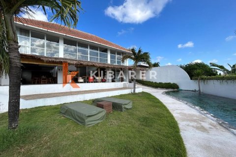 4 bedrooms Villa in Canggu, Badung, Indonesia No. 12528 2