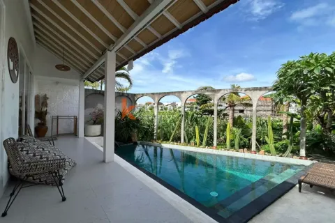 2 bedrooms Villa in Tibubeneng, Badung, Indonesia No. 12530 3