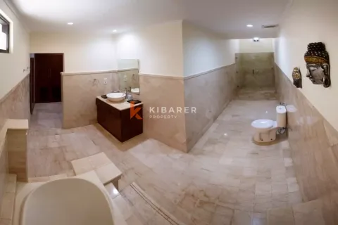 4 bedrooms Villa in Jimbaran, Badung, Indonesia No. 12529 8