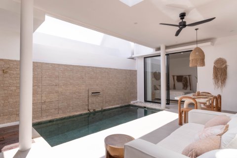 76m2 Villa in Kerobokan, Badung, Indonesia No. 9689 5