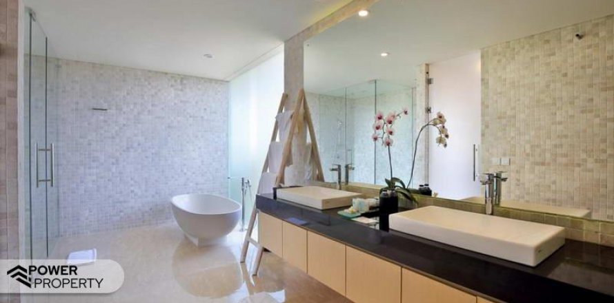 3 bedrooms Villa in Seminyak, Badung,  No. 9036