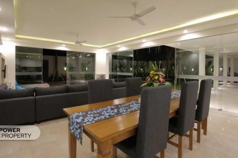 3 bedrooms Villa in Seminyak, Badung,  No. 9036 11