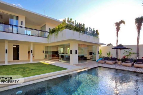 3 bedrooms Villa in Seminyak, Badung,  No. 9036 21