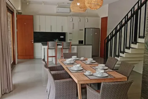 4 bedrooms Villa in Tibubeneng, Badung, Indonesia No. 10529 3