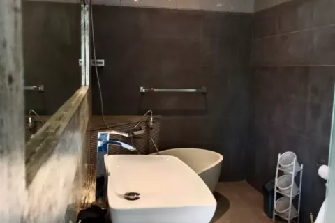 4 bedrooms Villa in Tibubeneng, Badung, Indonesia No. 10529 10