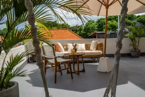 4 bedrooms Villa in Canggu, Badung, Indonesia No. 12138 3
