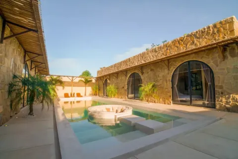 3 bedrooms Villa in Jimbaran, Badung, Indonesia No. 10230