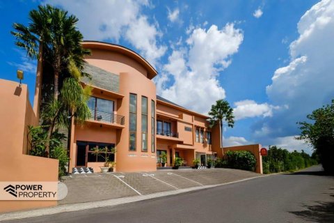 9 bedrooms Apartment in Seminyak, Badung,  No. 8953 1