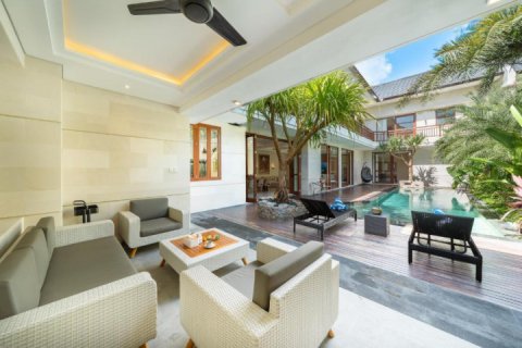 4 bedrooms Villa in Tampaksiring, Gianyar, Indonesia No. 13235 11