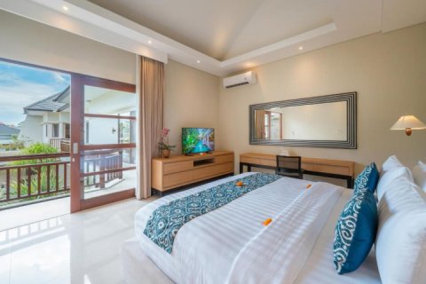 4 bedrooms Villa in Tampaksiring, Gianyar, Indonesia No. 13235 23