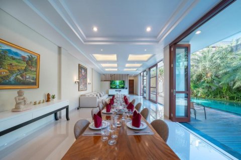 4 bedrooms Villa in Tampaksiring, Gianyar, Indonesia No. 13235 7