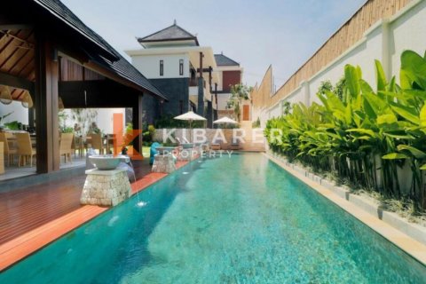 4 bedrooms Villa in Ungasan, Badung, Indonesia No. 12558 2