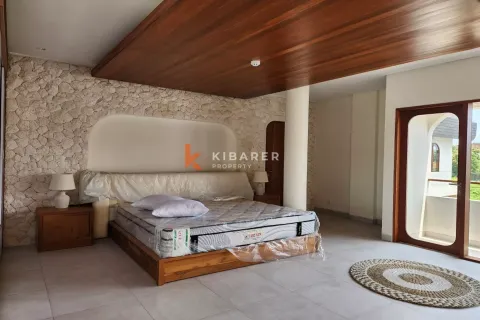 4 bedrooms Villa in Canggu, Badung, Indonesia No. 12554 2