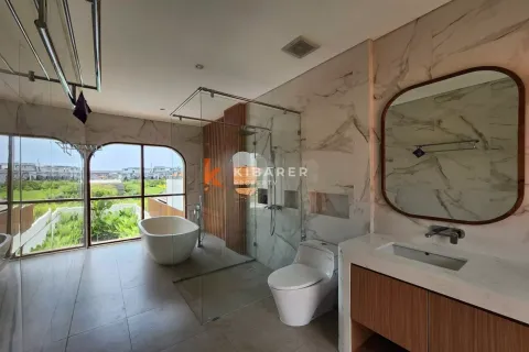4 bedrooms Villa in Canggu, Badung, Indonesia No. 12554 6