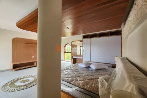 4 bedrooms Villa in Canggu, Badung, Indonesia No. 12554 10