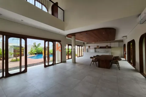 4 bedrooms Villa in Canggu, Badung, Indonesia No. 12554 29