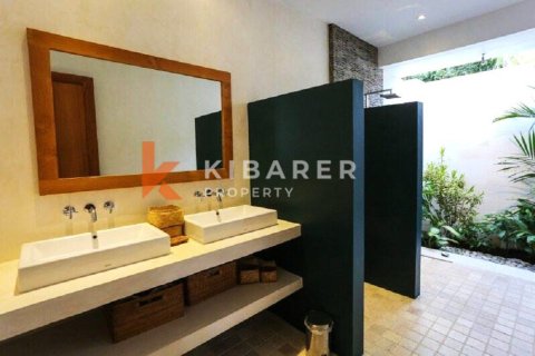5 bedrooms Villa in Badung, Indonesia No. 13039 14