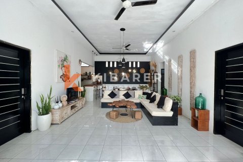 2 bedrooms Villa in Kerobokan, Badung, Indonesia No. 13047 5