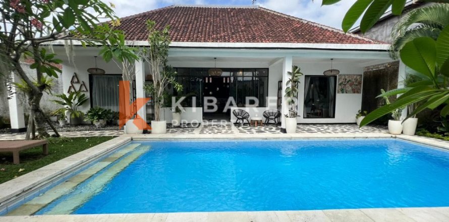 2 bedrooms Villa in Kerobokan, Badung, Indonesia No. 13047