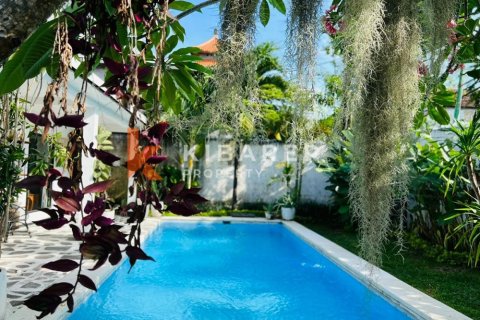 2 bedrooms Villa in Kerobokan, Badung, Indonesia No. 13047 2
