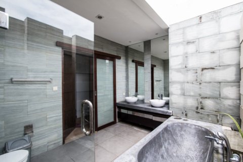 6 bedrooms Villa in Canggu, Badung, Indonesia No. 10967 23