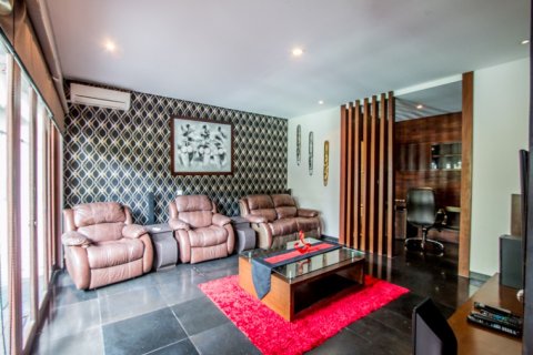 6 bedrooms Villa in Canggu, Badung, Indonesia No. 10967 2