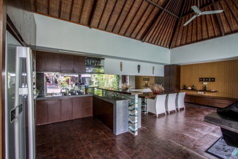 6 bedrooms Villa in Canggu, Badung, Indonesia No. 10967 15