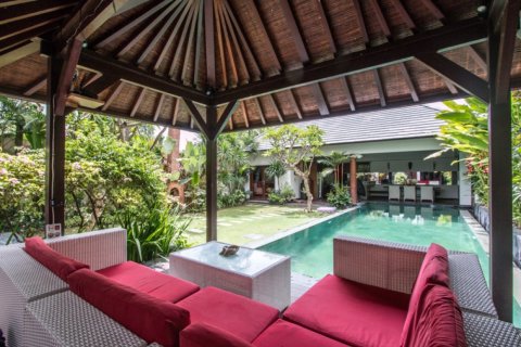 6 bedrooms Villa in Canggu, Badung, Indonesia No. 10967 7
