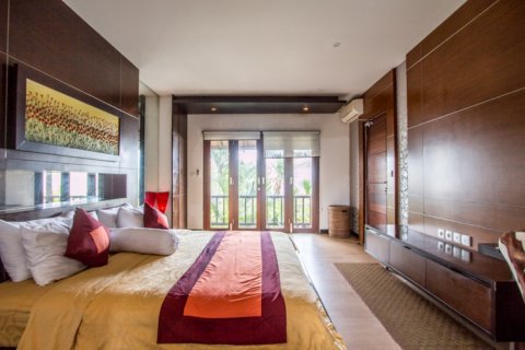 6 bedrooms Villa in Canggu, Badung, Indonesia No. 10967 3