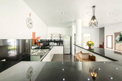 4 bedrooms Villa in Kerobokan, Badung, Indonesia No. 12770 7