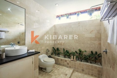 4 bedrooms Villa in Kerobokan, Badung, Indonesia No. 12770 10
