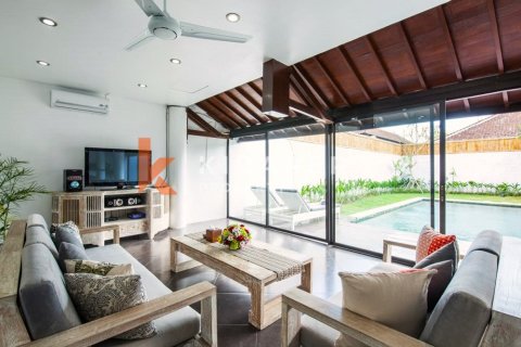 4 bedrooms Villa in Kerobokan, Badung, Indonesia No. 12770 4