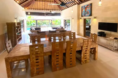 5 bedrooms Villa in Kerobokan, Badung, Indonesia No. 12771 5