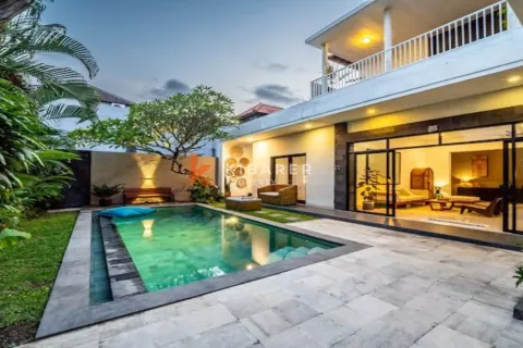 3 bedrooms Villa in Tibubeneng, Badung, Indonesia No. 12475 4
