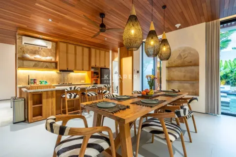 3 bedrooms Villa in Tibubeneng, Badung, Indonesia No. 12474 10