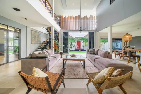3 bedrooms Villa in Canggu, Badung, Indonesia No. 12472 2