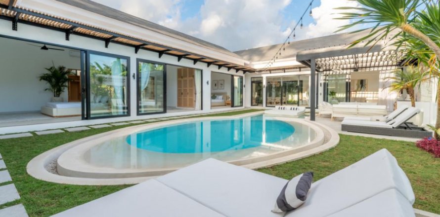 4 bedrooms Villa in Pererenan, Mengwi, Badung, Indonesia No. 11247