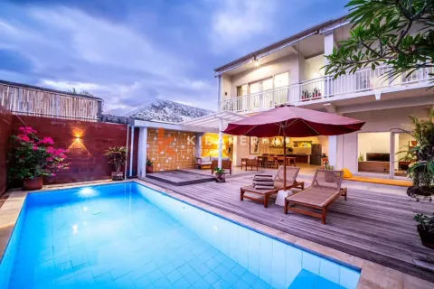 3 bedrooms Villa in Badung, Indonesia No. 12359 4