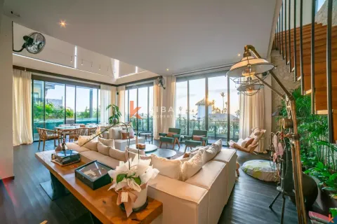 3 bedrooms Villa in Tibubeneng, Badung, Indonesia No. 12510 8
