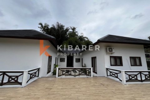 4 bedrooms Villa in Mengwi, Badung, Indonesia No. 12879 8