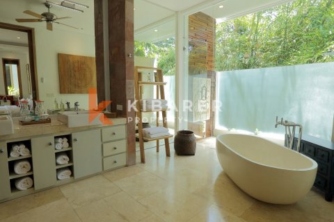 Вилла с 5 спальнями в Canggu, Бадунг, Индонезия № 12882 16