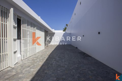 3 bedrooms Villa in Seminyak, Badung, Indonesia No. 12878 8