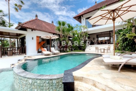 3 bedrooms Villa in Mengwi, Badung, Indonesia No. 12048 2